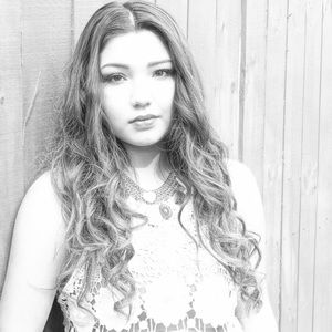 Meet your Posher, Vanessa